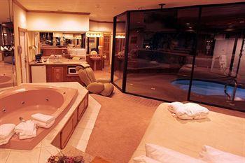 Sybaris Pool Suites Mequon Brown Deer Luaran gambar